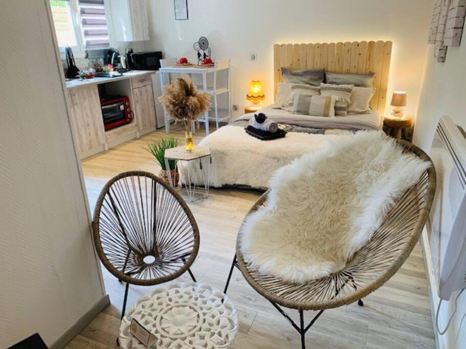 Maisonette Avec Jardin Evreux Bagian luar foto